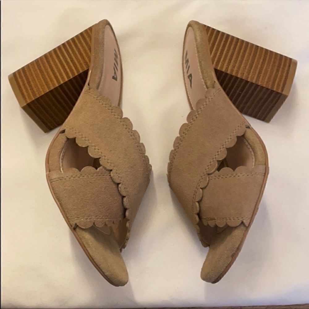 MIA MULES.   STYLE IS ROSALYN. NEW